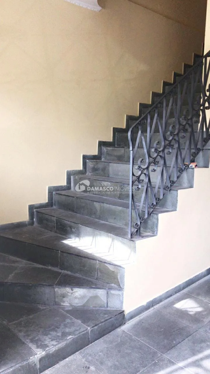 Casa à venda 2 Quartos, 1 Suite, 4 Vagas, 200M², Campestre, Santo André - SP