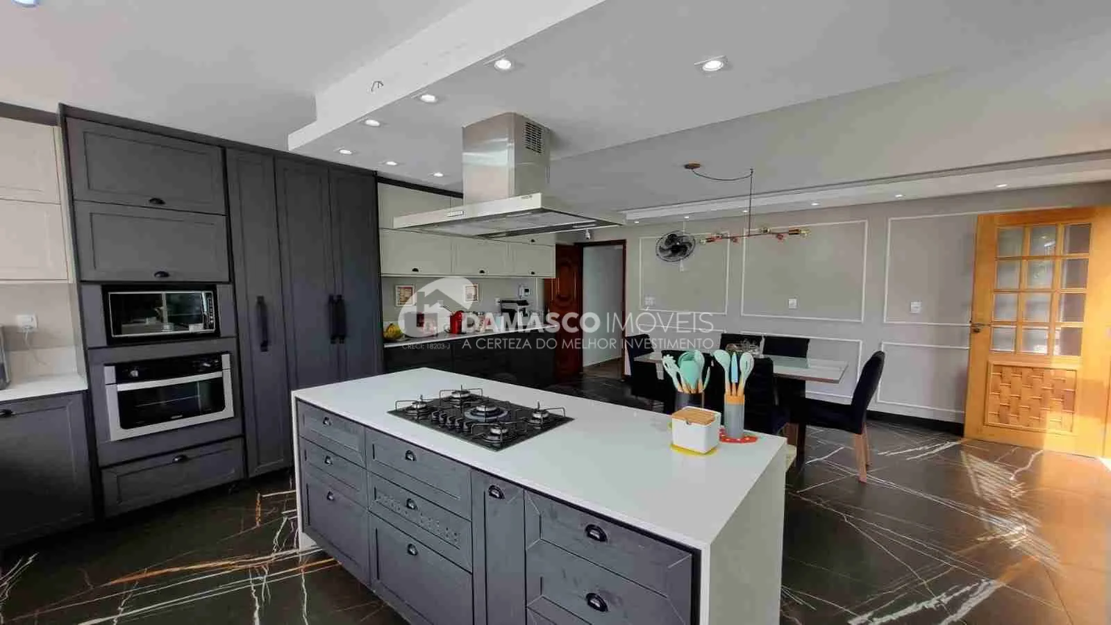 Casa de alto padrão à venda no Osvaldo Cruz | 442 m² | 3 dormitórios | Piscina | 4 vagas