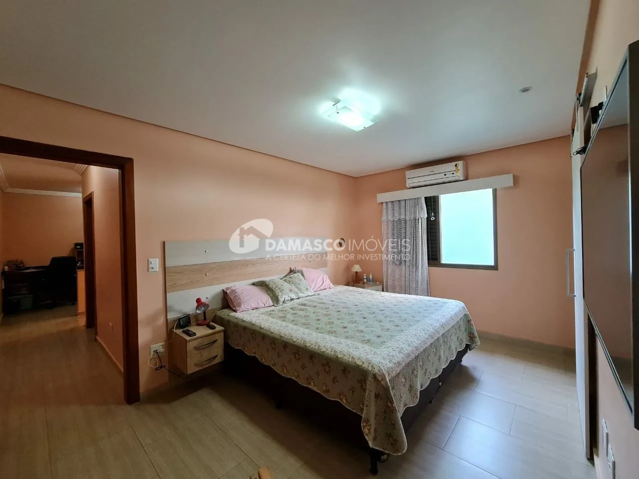 Sobrado à venda 4 Quartos, 1 Suite, 2 Vagas, 220M², Campestre, Santo André - SP