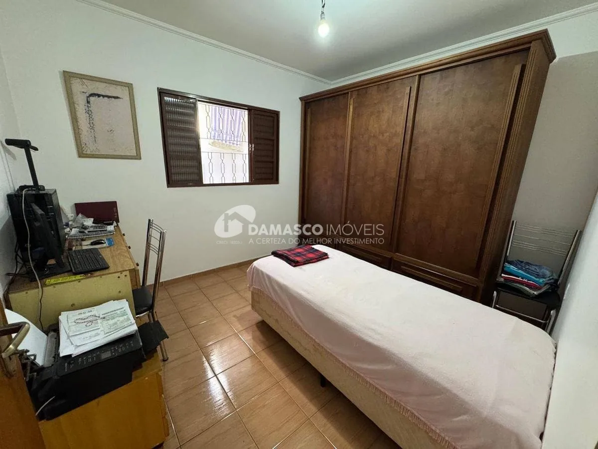 Casa Assobradada no bairro Olímpico
