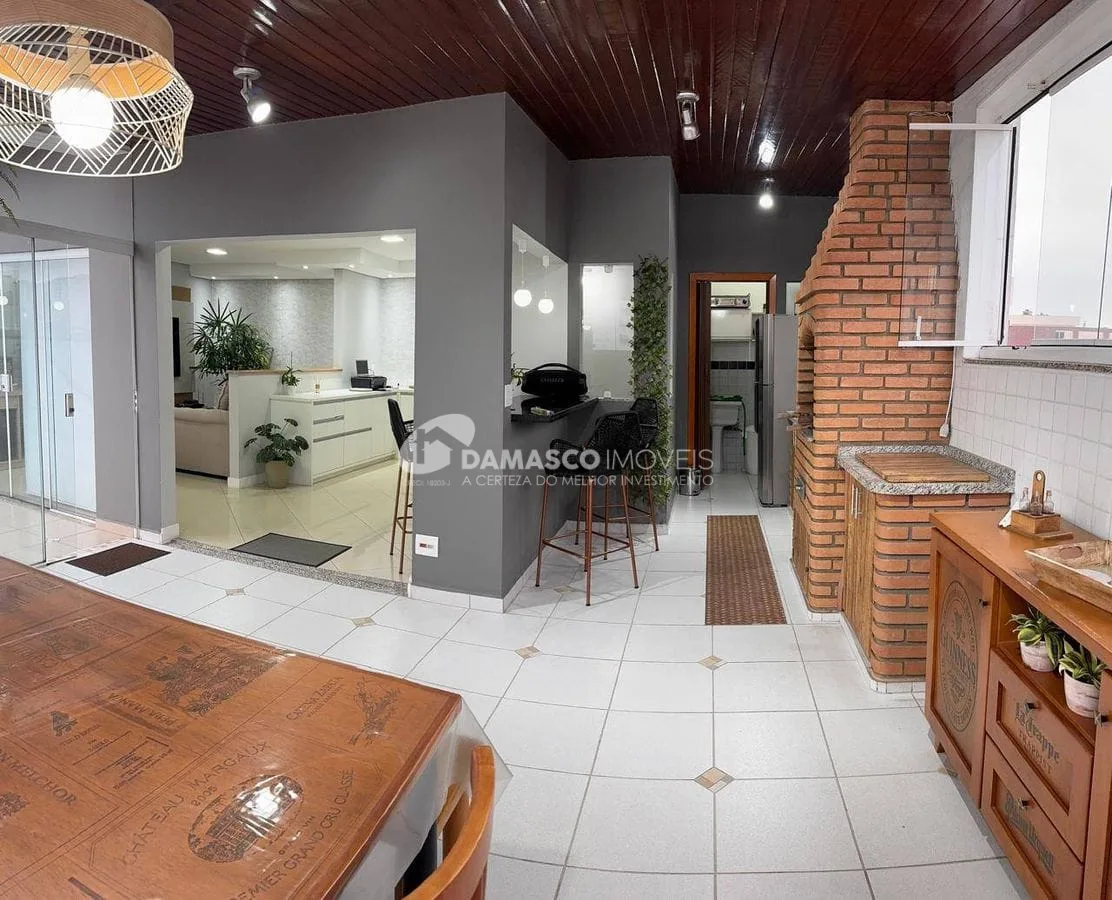 Penthouse, 2 dorm, 1 suíte e sala com sacada