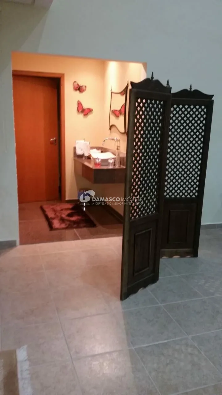 Sobrado à venda 5 Quartos, 5 Suites, 12 Vagas, 750M², Não informado, Piracicaba - SP
