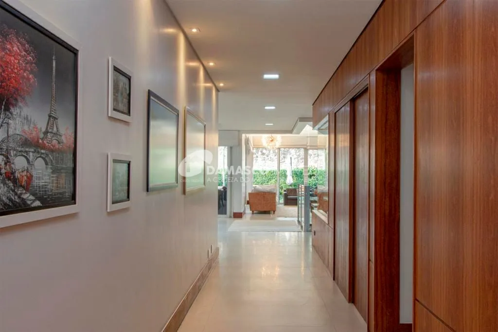 Sobrado à venda 4 Quartos, 4 Suites, 6 Vagas, 550M², Jardim São Caetano, São Caetano do Sul - SP