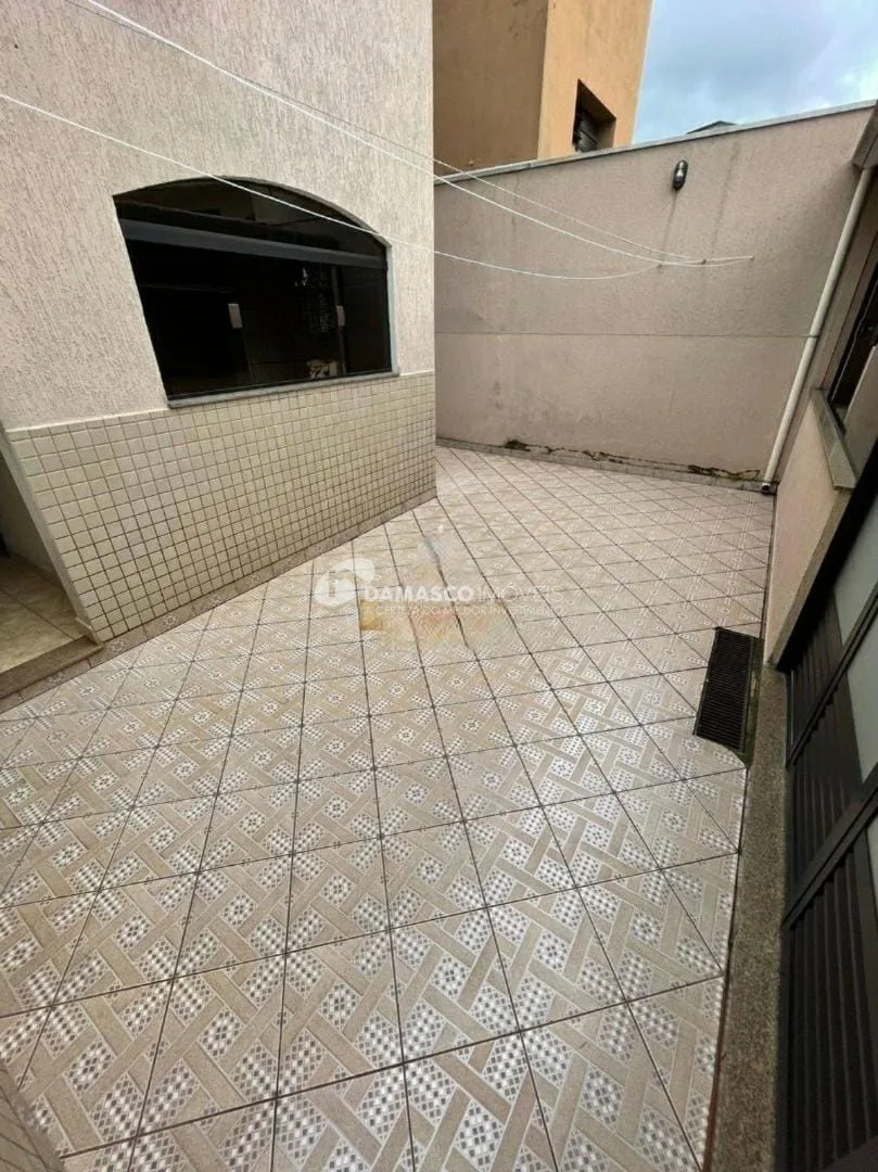Sobrado à venda 3 Quartos, 1 Suite, 2 Vagas, 250M², Vila Alpina, São Paulo - SP