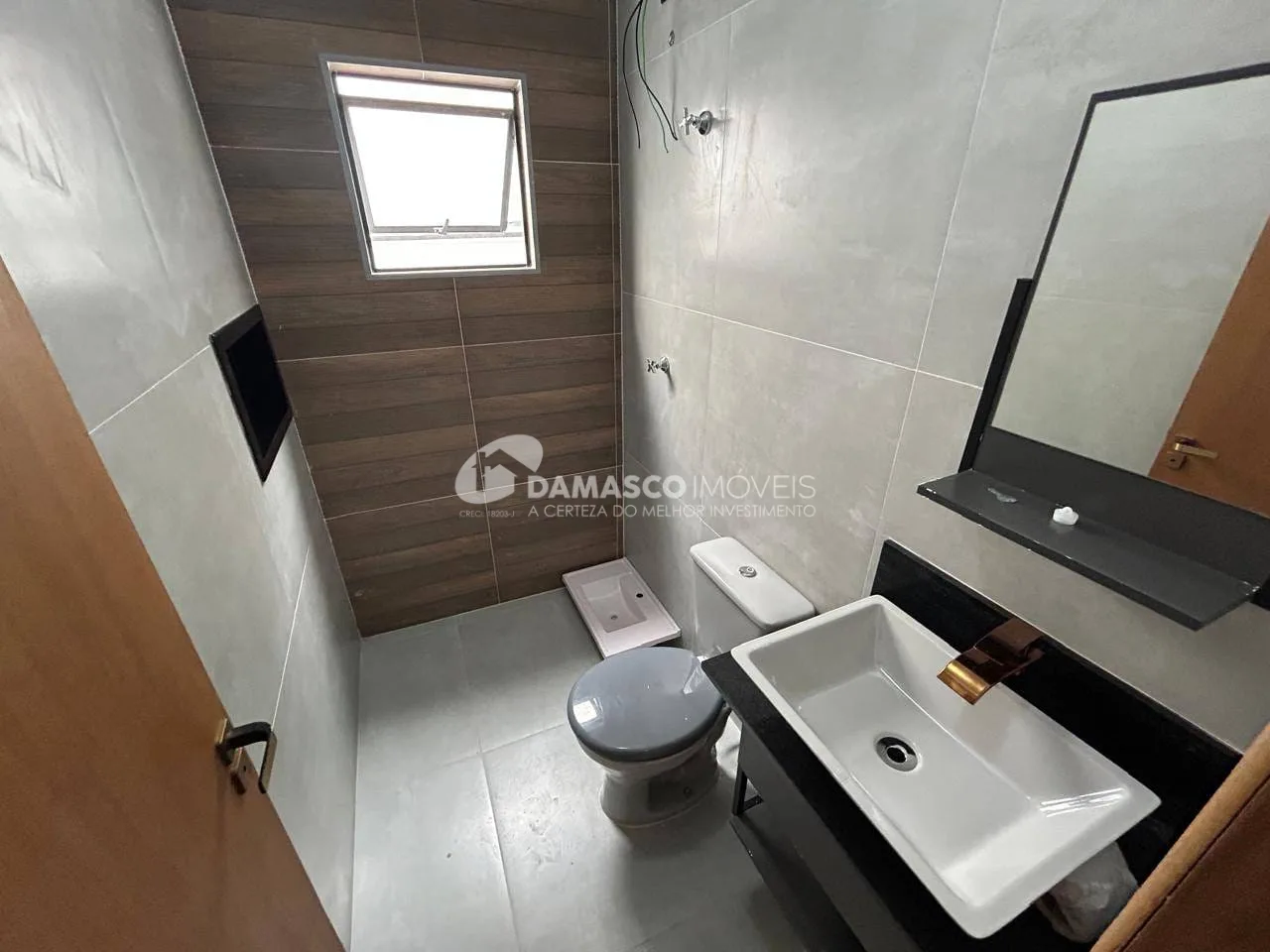Casa Térrea Reformada à Venda na Nova Gerty, São Caetano do Sul | 2 Dormitórios | 2 Vagas