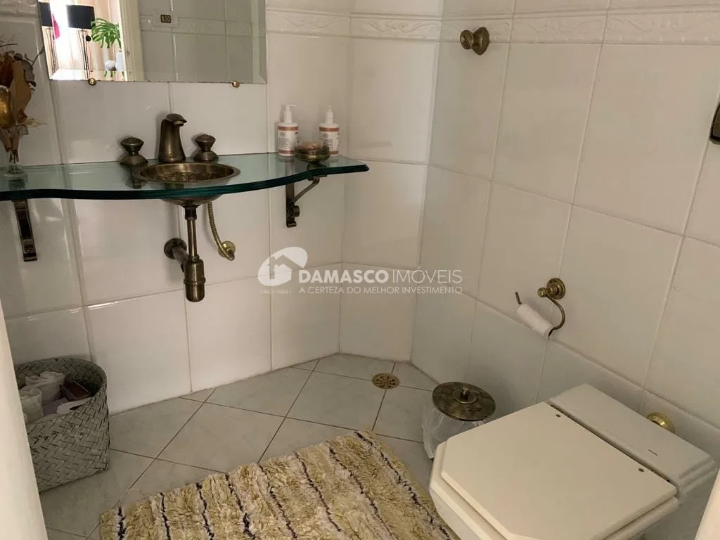 Sobrado à venda 3 Quartos, 1 Suite, 4 Vagas, 220M², Santa Maria, São Caetano do Sul - SP