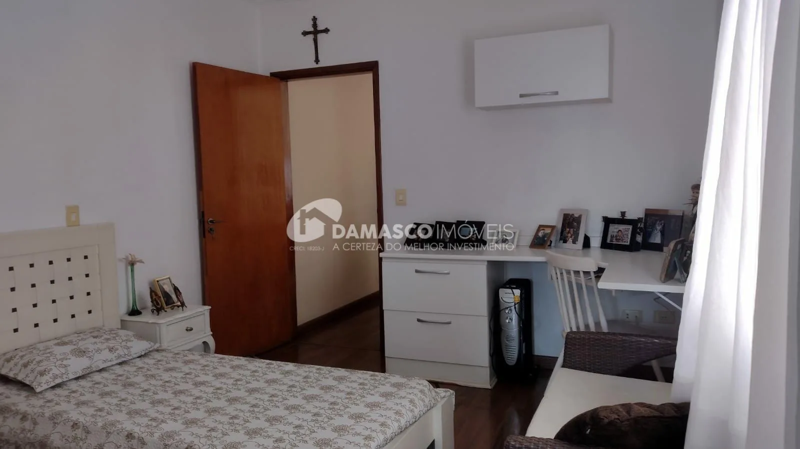 Sobrado à venda 3 Quartos, 3 Suites, 3 Vagas, 240M², Barcelona, São Caetano do Sul - SP