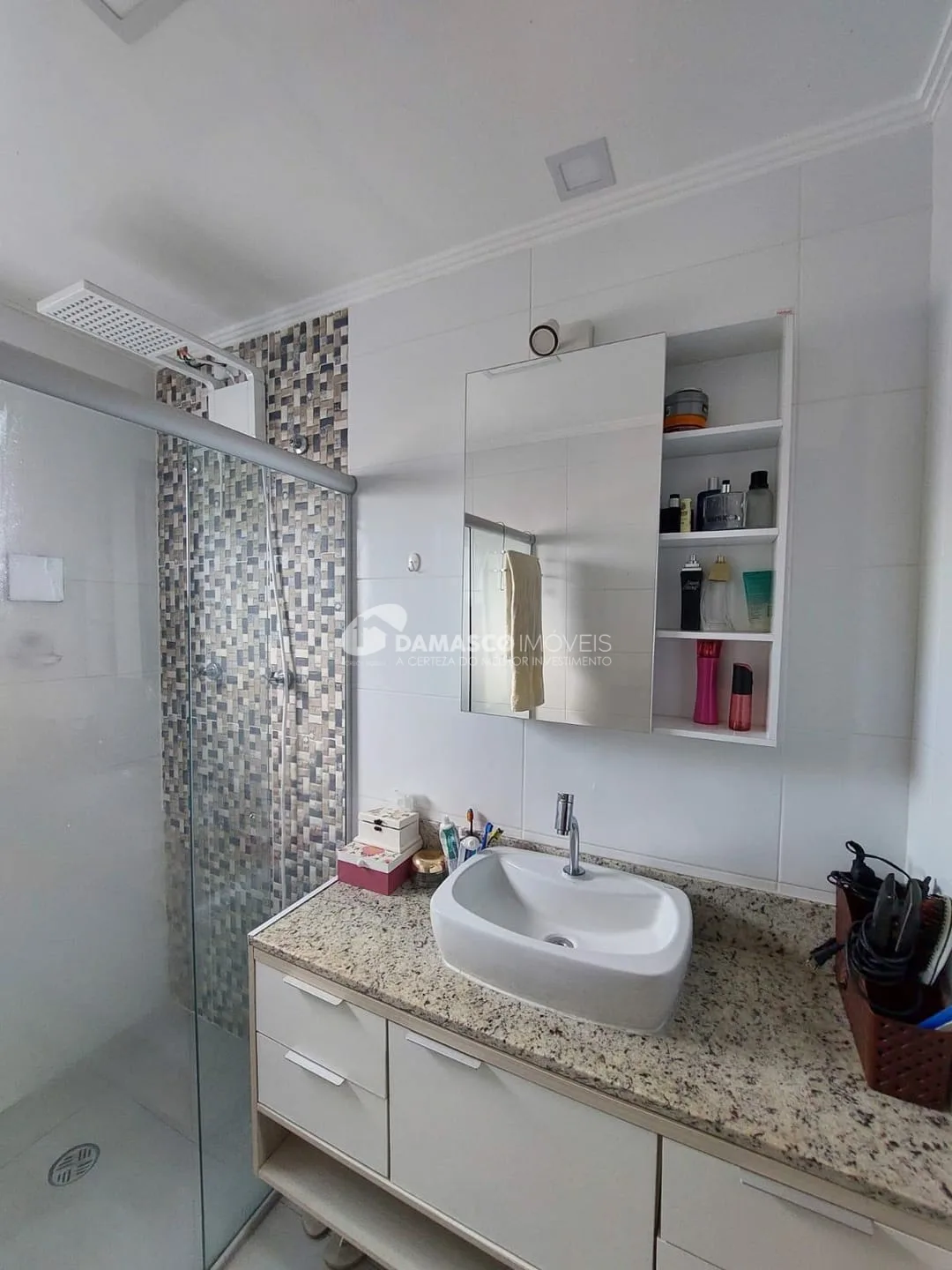 Sobrado à venda 3 Quartos, 3 Suites, 4 Vagas, Nova Gerty, São Caetano do Sul - SP