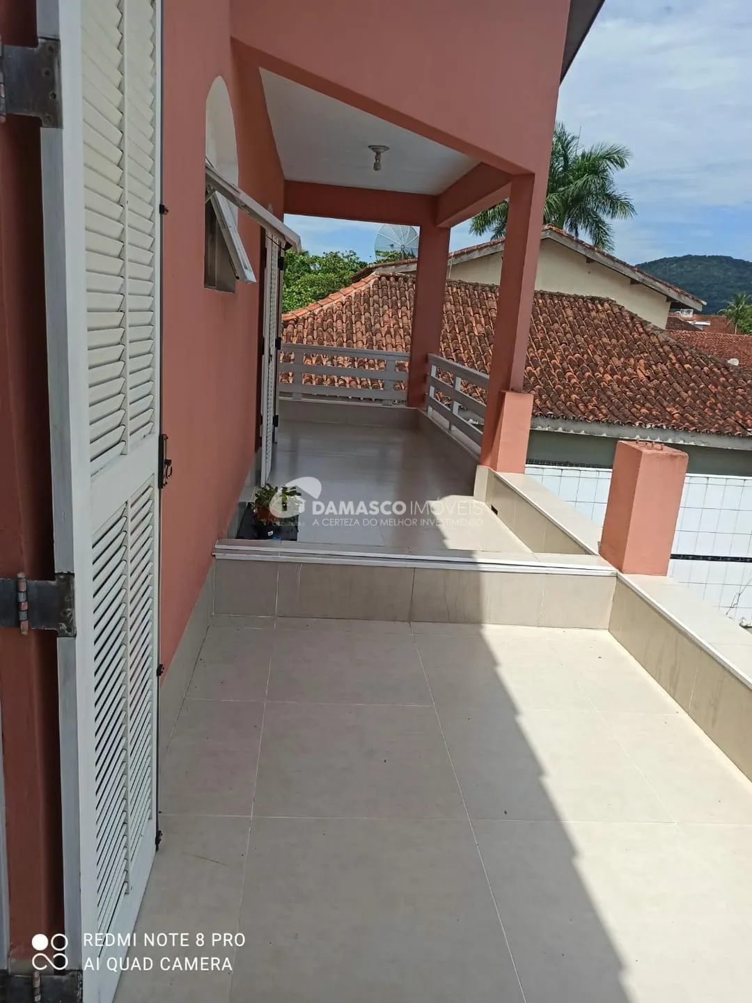 Sobrado à venda 5 Quartos, 2 Suites, 4 Vagas, Jardim Virgínia, Guarujá - SP