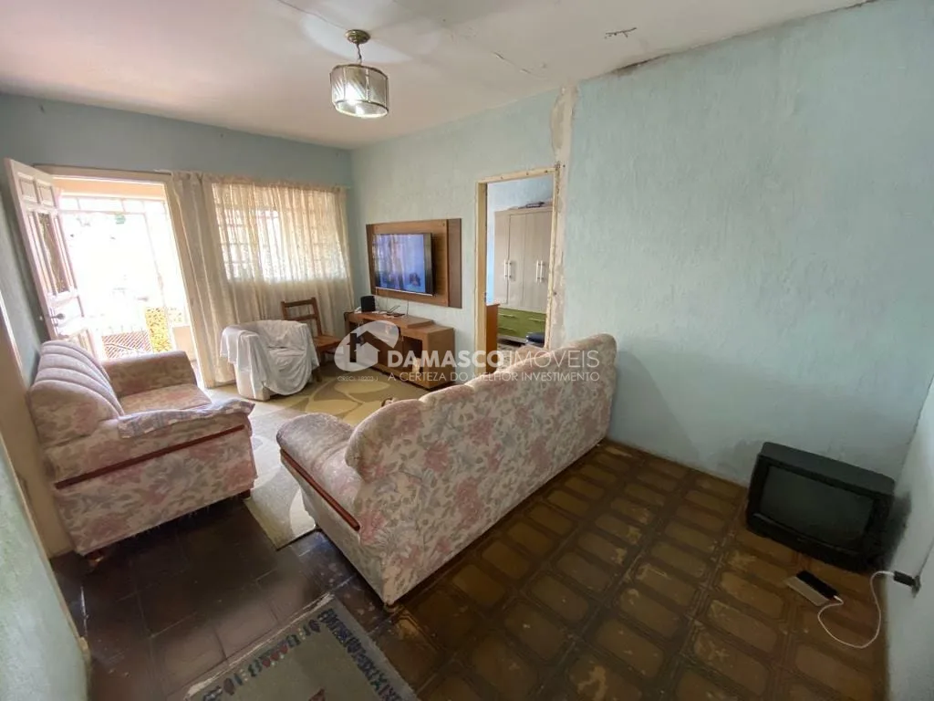Casa à venda 2 Quartos, 2 Vagas, Vila Palmares, Santo André - SP