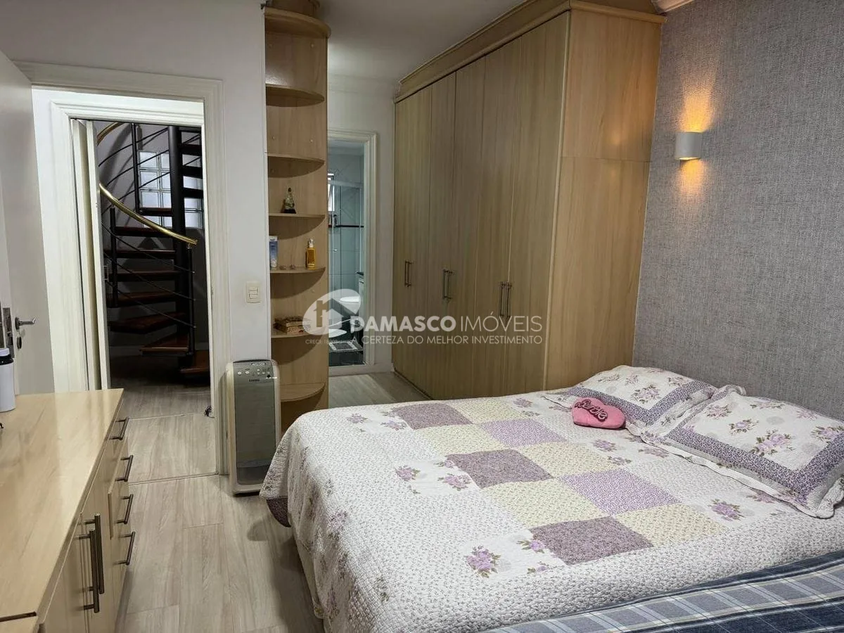 Penthouse, 2 dorm, 1 suíte e sala com sacada
