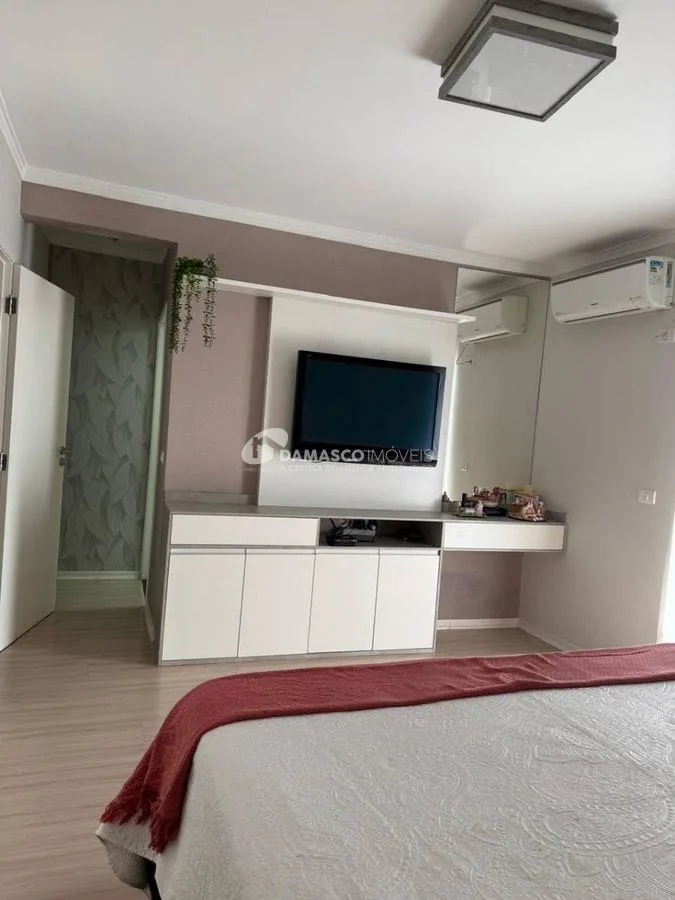 SOBRADO COM ESPAÇO GOURMET NO BAIRRO OLÍMPICO