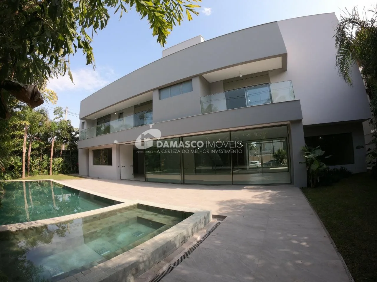 Sobrado à venda 5 Quartos, 5 Suites, 6 Vagas, 950M², Cerâmica, São Caetano do Sul - SP