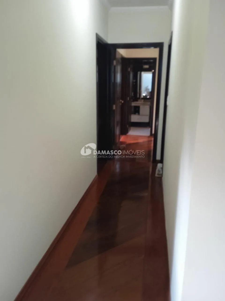 Casa à venda 3 Quartos, 3 Suites, 450M², Avenida Estrutural Leste, Ibiúna - SP