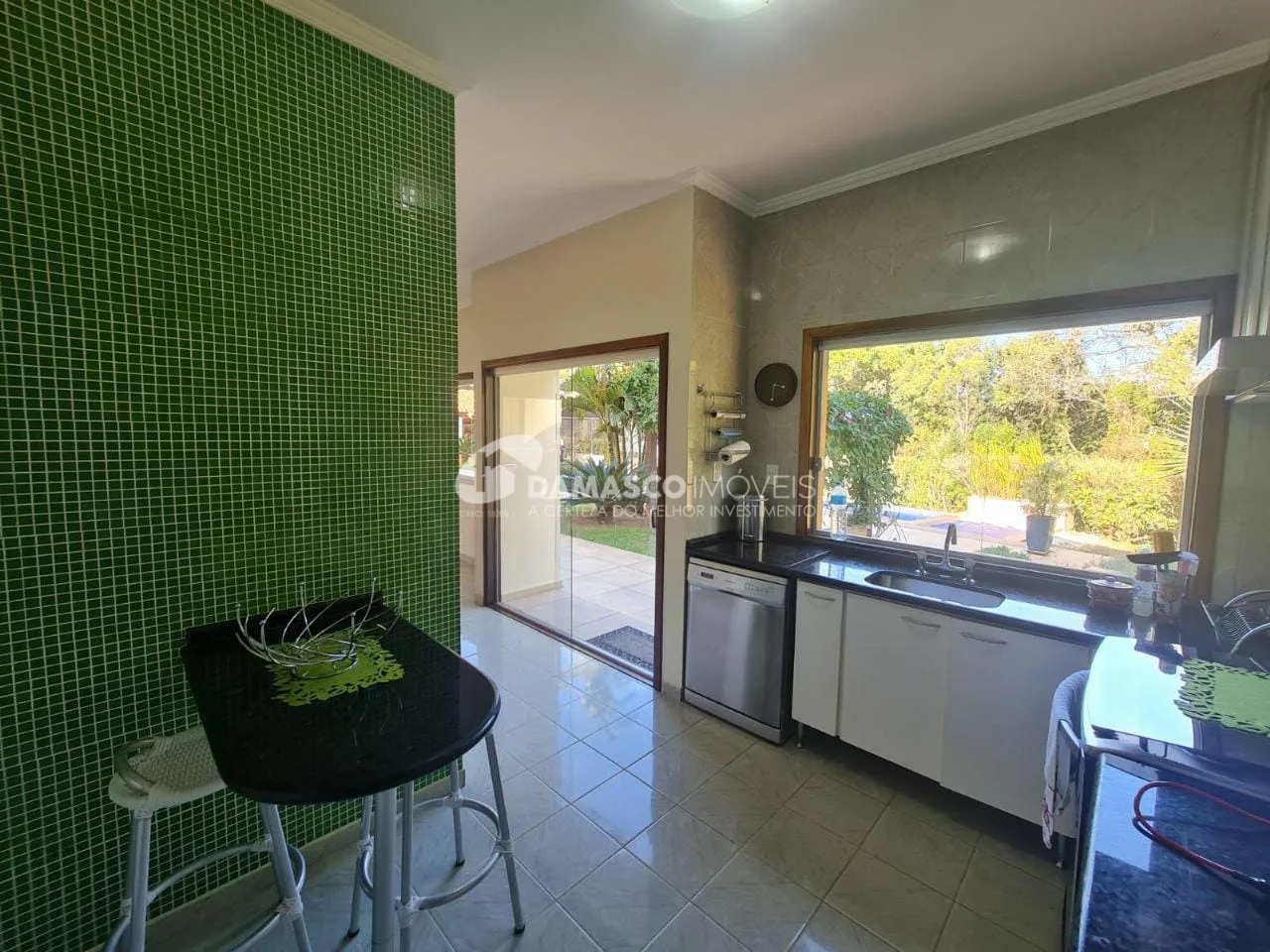 Casa à venda 3 Quartos, 3 Suites, 450M², Avenida Estrutural Leste, Ibiúna - SP