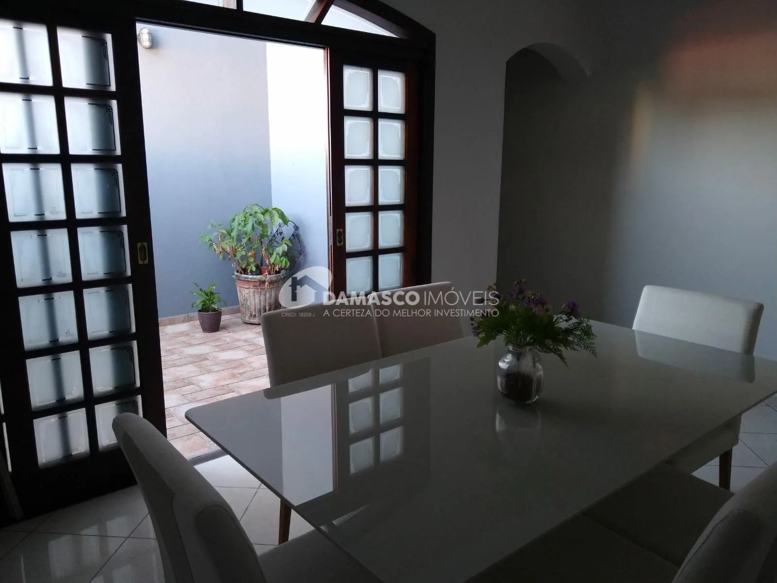 Sobrado à venda 2 Quartos, 1 Suite, 6 Vagas, 345M², Nova Gerty, São Caetano do Sul - SP