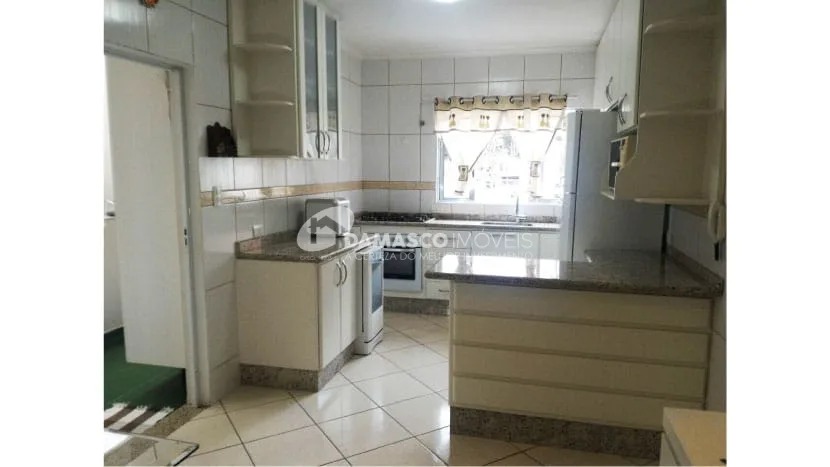 Sobrado à venda 3 Quartos, 1 Suite, 5 Vagas, 226M², Santa Maria, Santo André - SP
