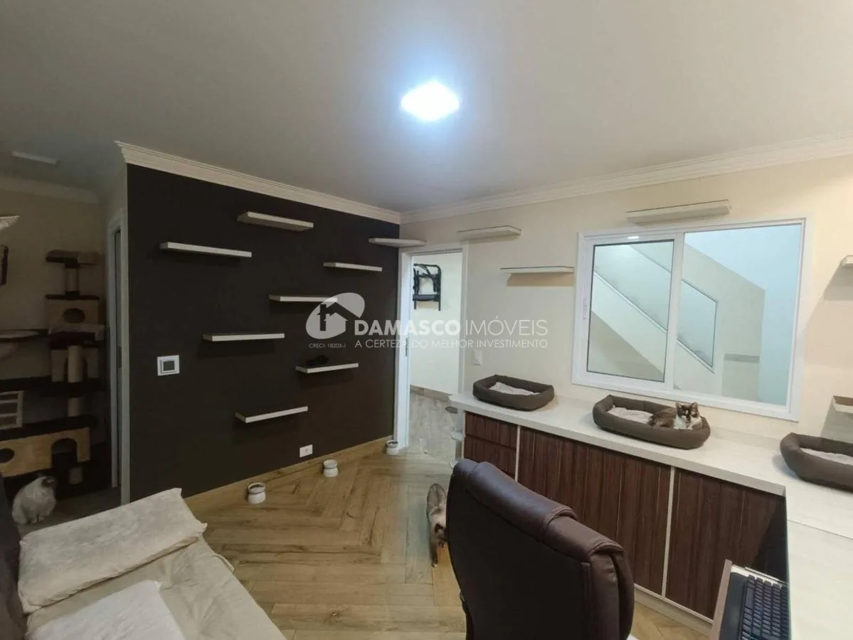 Sobrado à venda 2 Quartos, 2 Suites, 3 Vagas, Fundação, São Caetano do Sul - SP