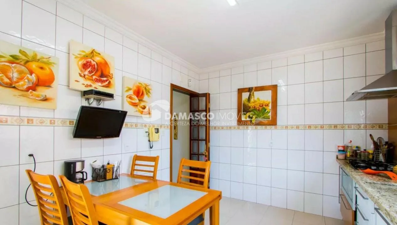 Sobrado à venda 3 Quartos, 1 Suite, 4 Vagas, 207M², Campestre, Santo André - SP