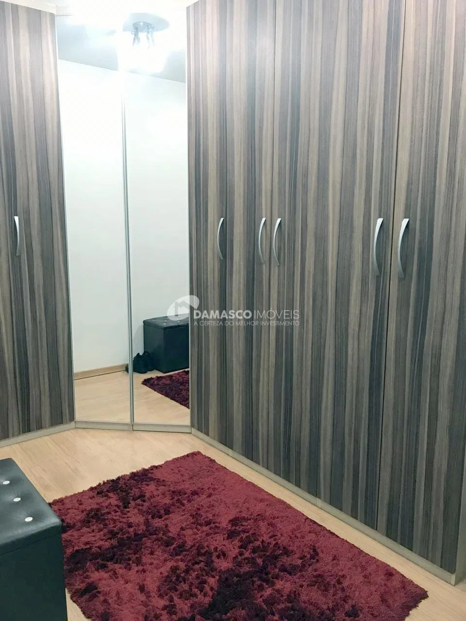 Sobrado à Venda 3 Quartos, 3 Suites, 6 Vagas, Nova Gerty, São Caetano do Sul - SP