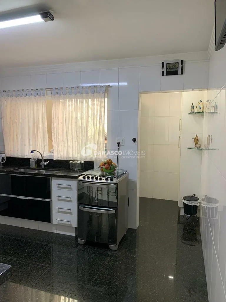 Sobrado à venda 3 Quartos, 1 Suite, 4 Vagas, 383M², Cerâmica, São Caetano do Sul - SP