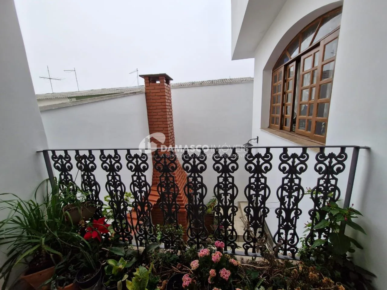 Sobrado à Venda no Barcelona, São Caetano do Sul | 3 Dormitórios | 1 Suíte | 3 Vagas