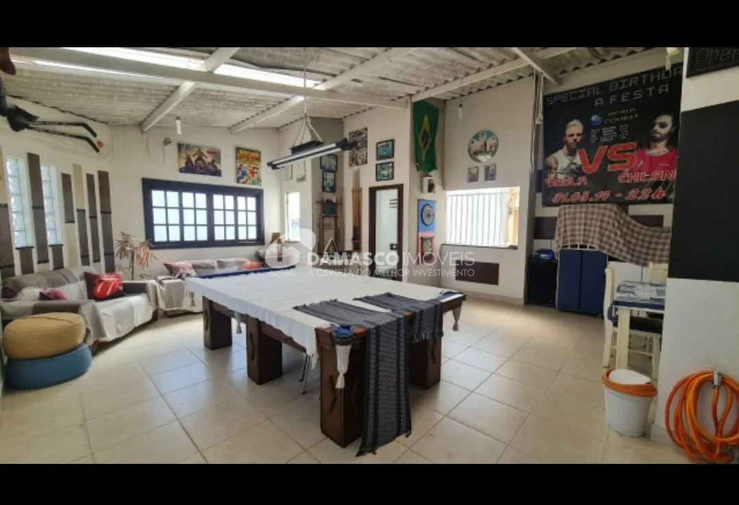 Casa à venda 2 Quartos, 1 Suite, 4 Vagas, 174M², Santa Maria, Santo André - SP
