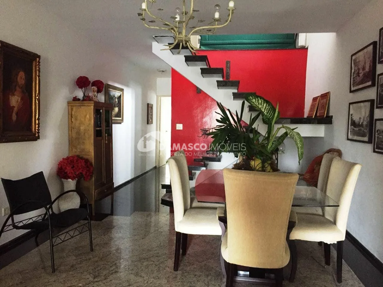 Sobrado à venda 3 Quartos, 3 Suites, 2 Vagas, 223M², Olímpico, São Caetano do Sul - SP