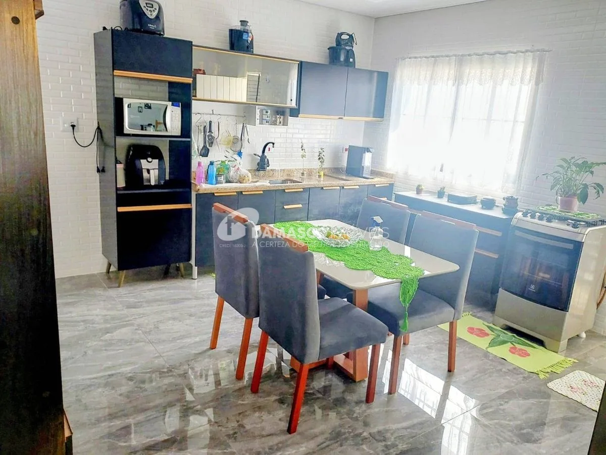 Sobrado no interior