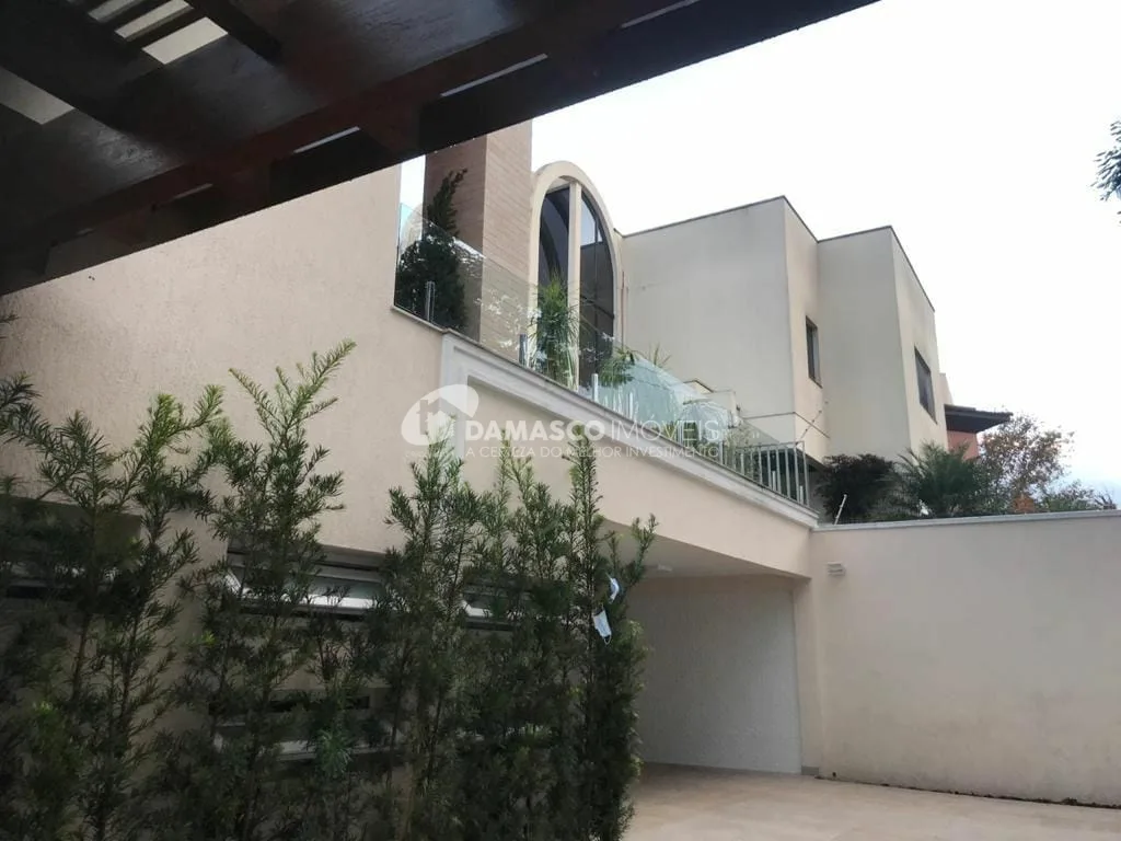 Sobrado à venda 4 Quartos, 3 Suites, 5 Vagas, Jardim São Caetano, São Caetano do Sul - SP