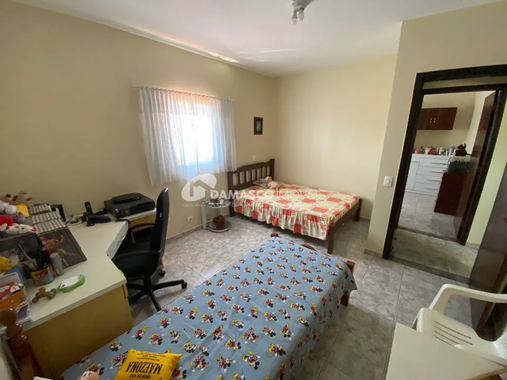 Sobrado à venda 3 Quartos, 1 Suite, 3 Vagas, 222M², Vila Palmares, Santo André - SP