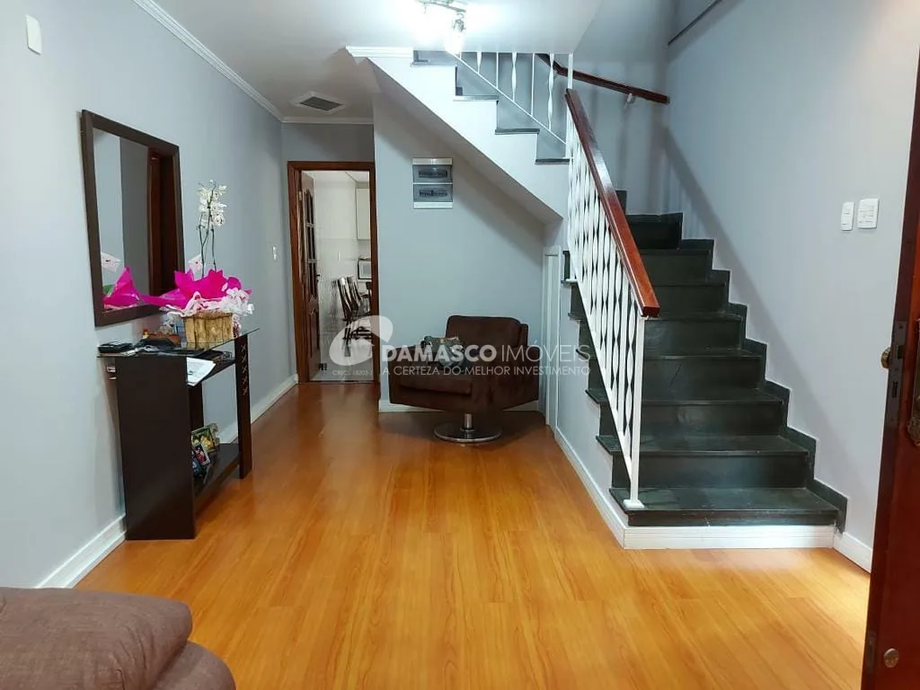 Sobrado à venda 3 Quartos, 1 Suite, 2 Vagas, 173M², Vila Lúcia, São Paulo - SP
