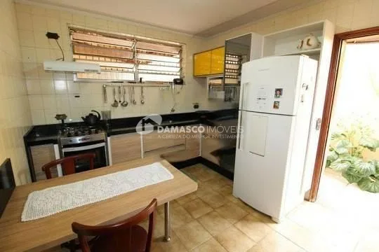 Sobrado à venda 3 Quartos, 1 Suite, 3 Vagas, 250M², Vila Alpina, São Paulo - SP