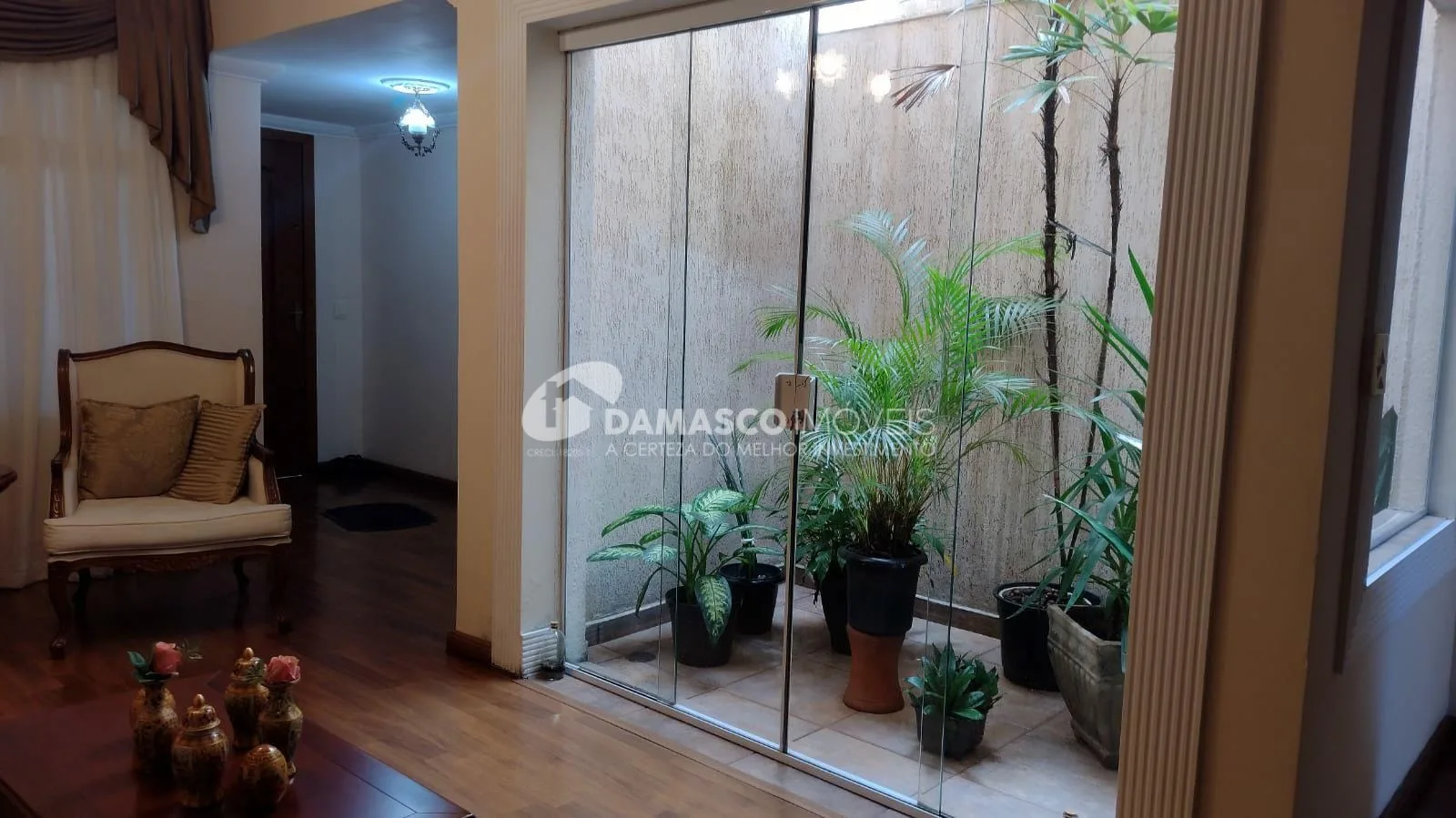 Sobrado à venda 3 Quartos, 3 Suites, 3 Vagas, 240M², Barcelona, São Caetano do Sul - SP