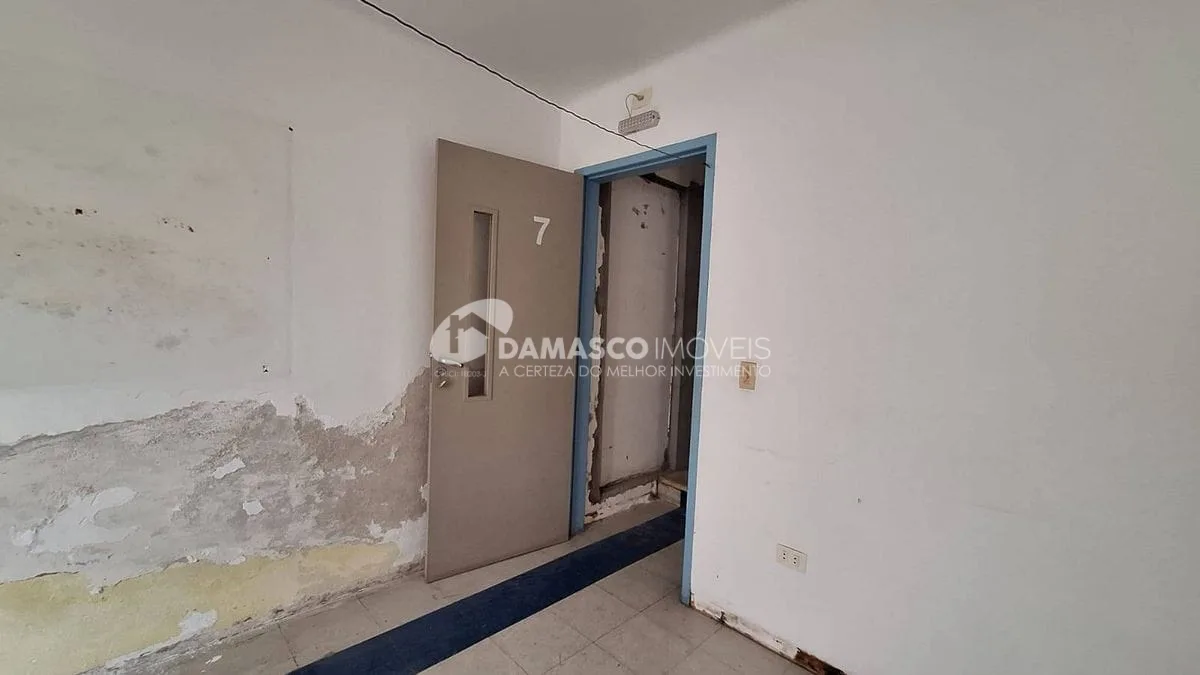 IMÓVEL TÉRREO NO BAIRRO SANTA PAULA COM DUAS CASAS E SALÃO COML