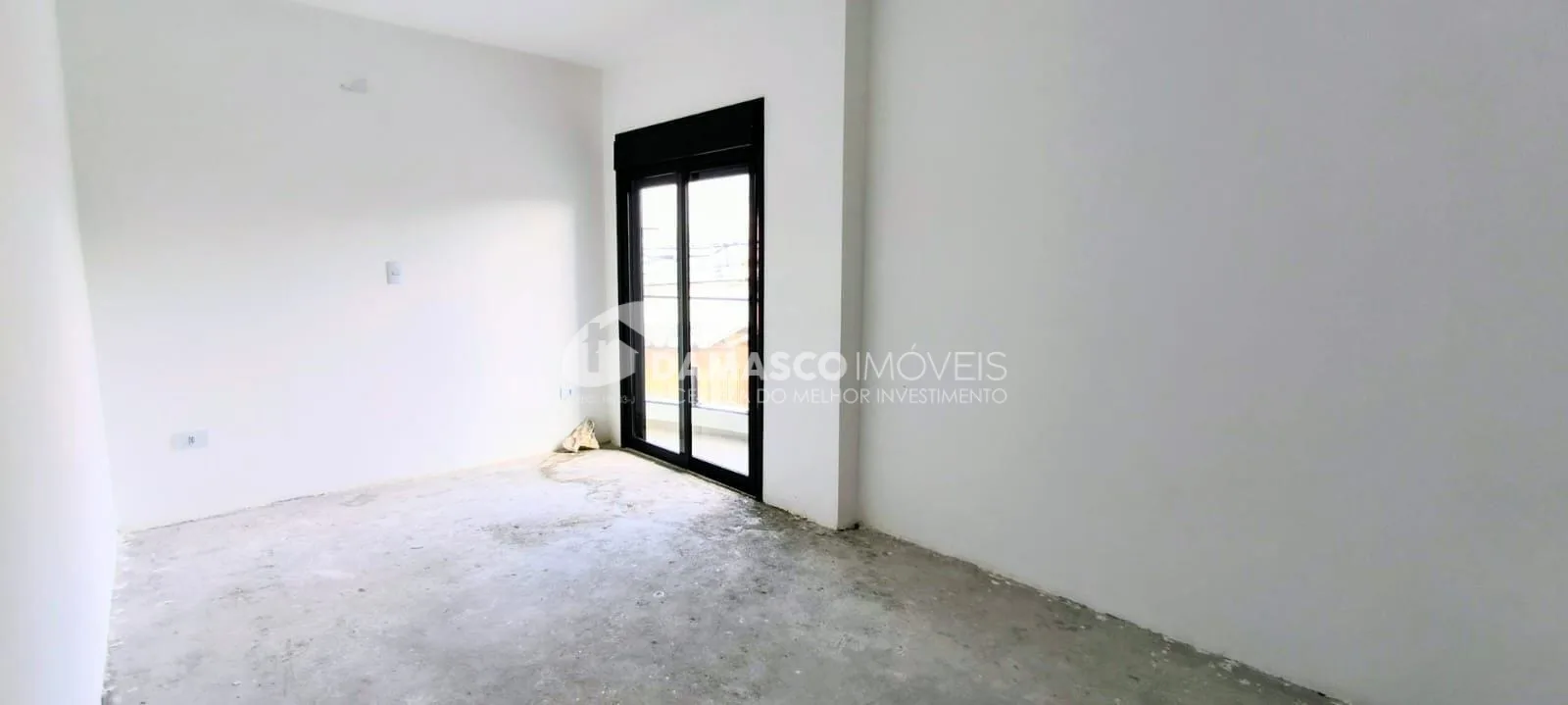 Sobrado, 3 suítes, 188m², Olímpico