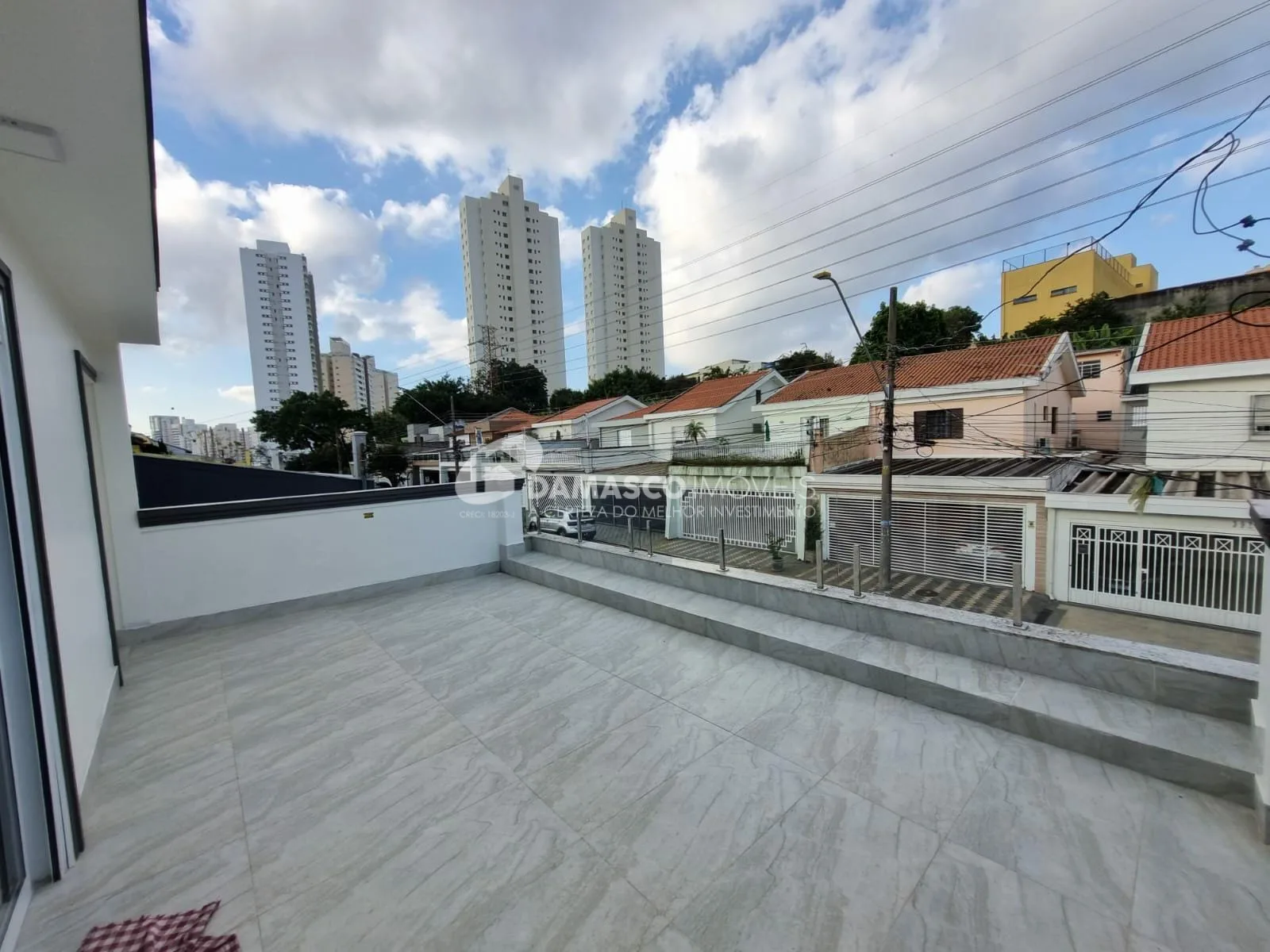 Sobrado à venda 3 Quartos, 3 Suites, 4 Vagas, Campestre, Santo André - SP