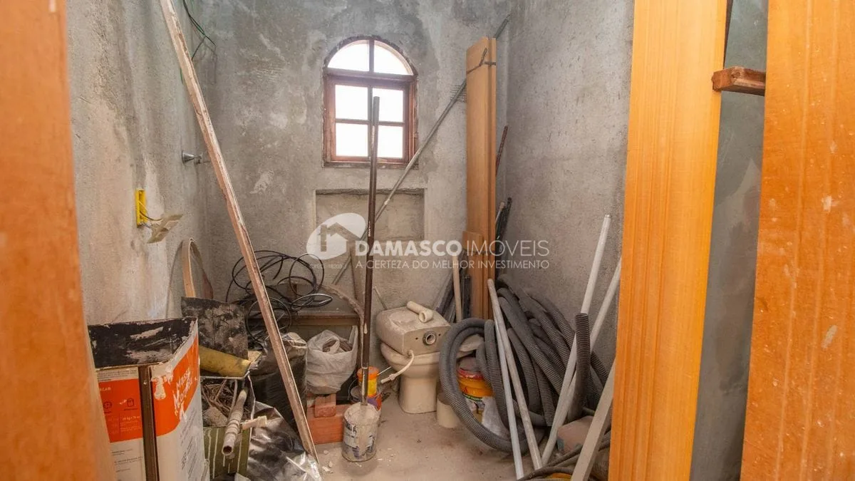 Imóvel com duas casas Bairro Osvaldo Cruz