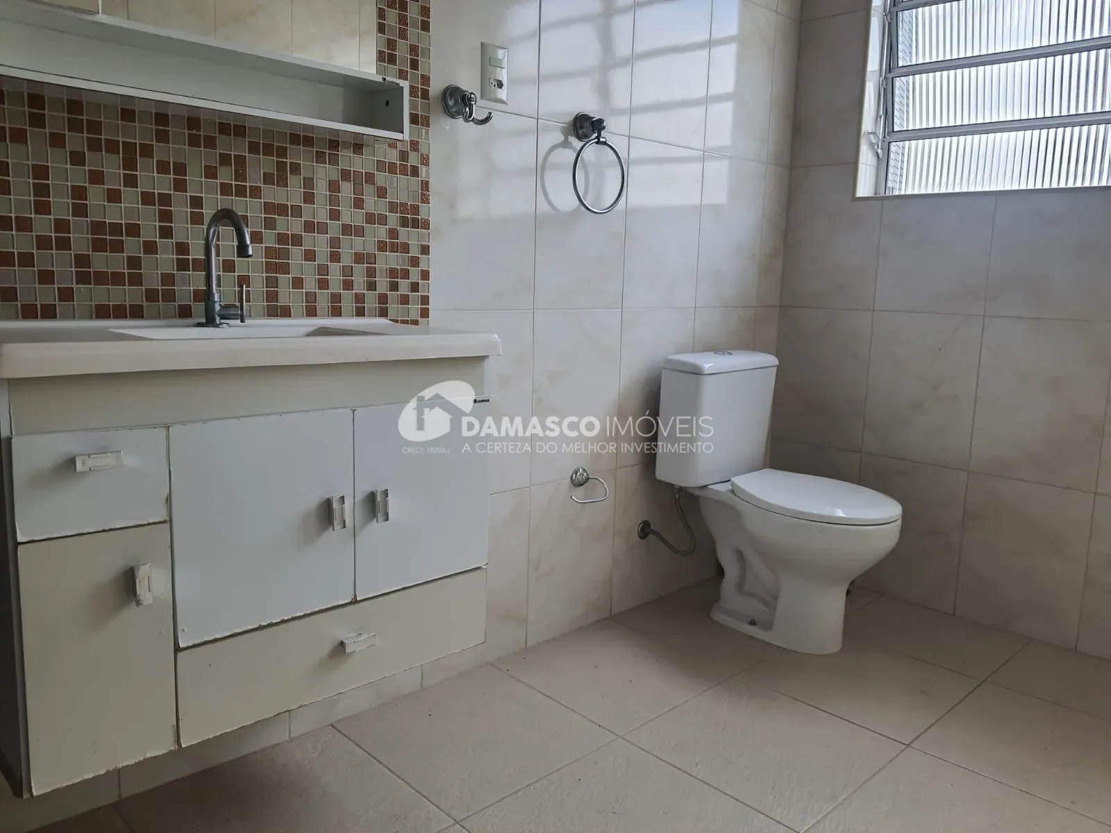Sobrado à venda, com 153,38 m² de área total e 126,49m² de área construída, Santo Antônio, São Caetano do Sul, SP