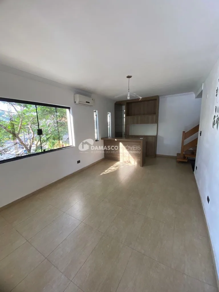 Sobrado comercial com moradia / local ótimo na Av. Presidente Kennedy - SCSul