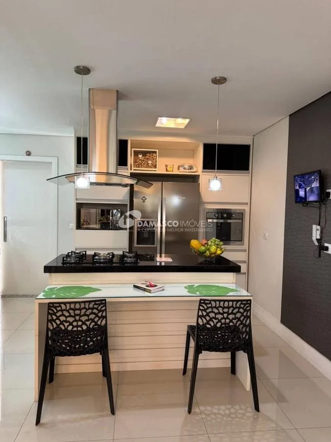 SOBRADO COM ESPAÇO GOURMET NO BAIRRO OLÍMPICO