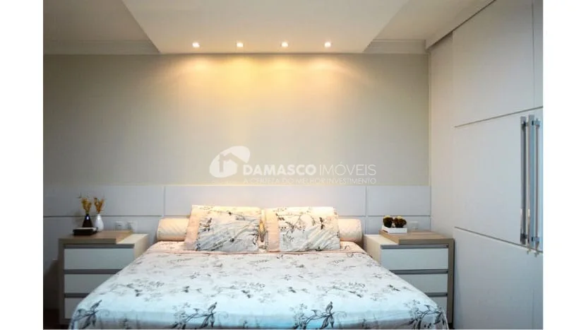 Sobrado à venda 3 Quartos, 1 Suite, 5 Vagas, 226M², Santa Maria, Santo André - SP