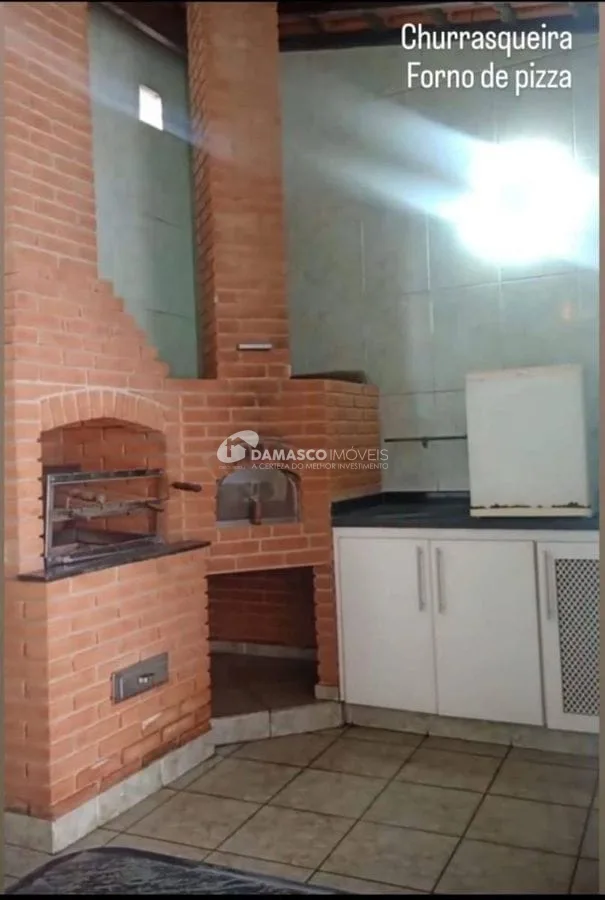 Sobrado completo à venda na Zona Sul de São Paulo, com localização privilegiada e estrutura impecável!