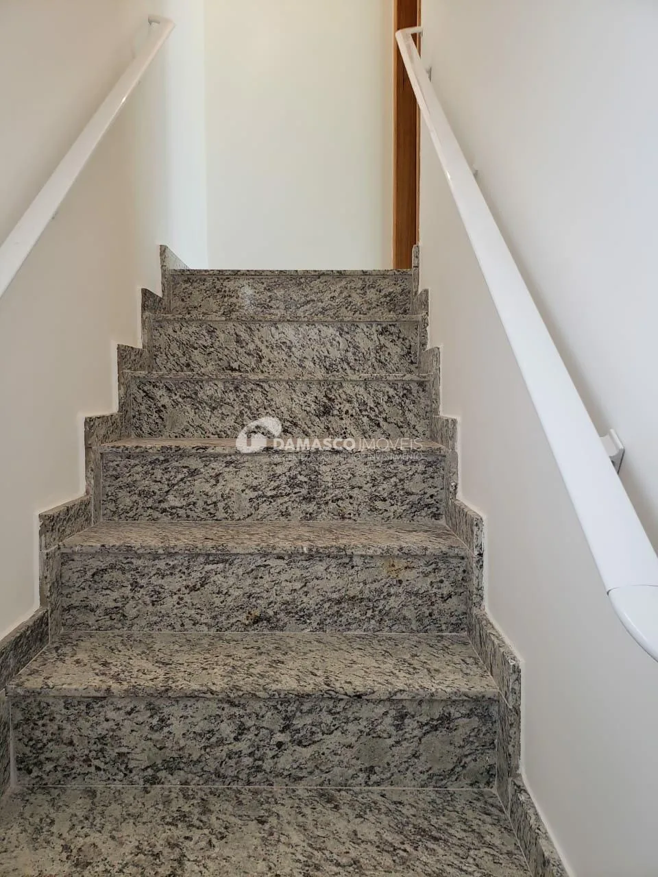 Sobrado à venda 2 Quartos, 2 Suites, 1 Vaga, 120M², Vila Príncipe de Gales, Santo André - SP