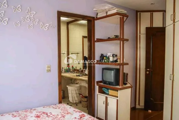 Sobrado à venda 3 Quartos, 3 Suites, 4 Vagas, 245M², Cerâmica, São Caetano do Sul - SP