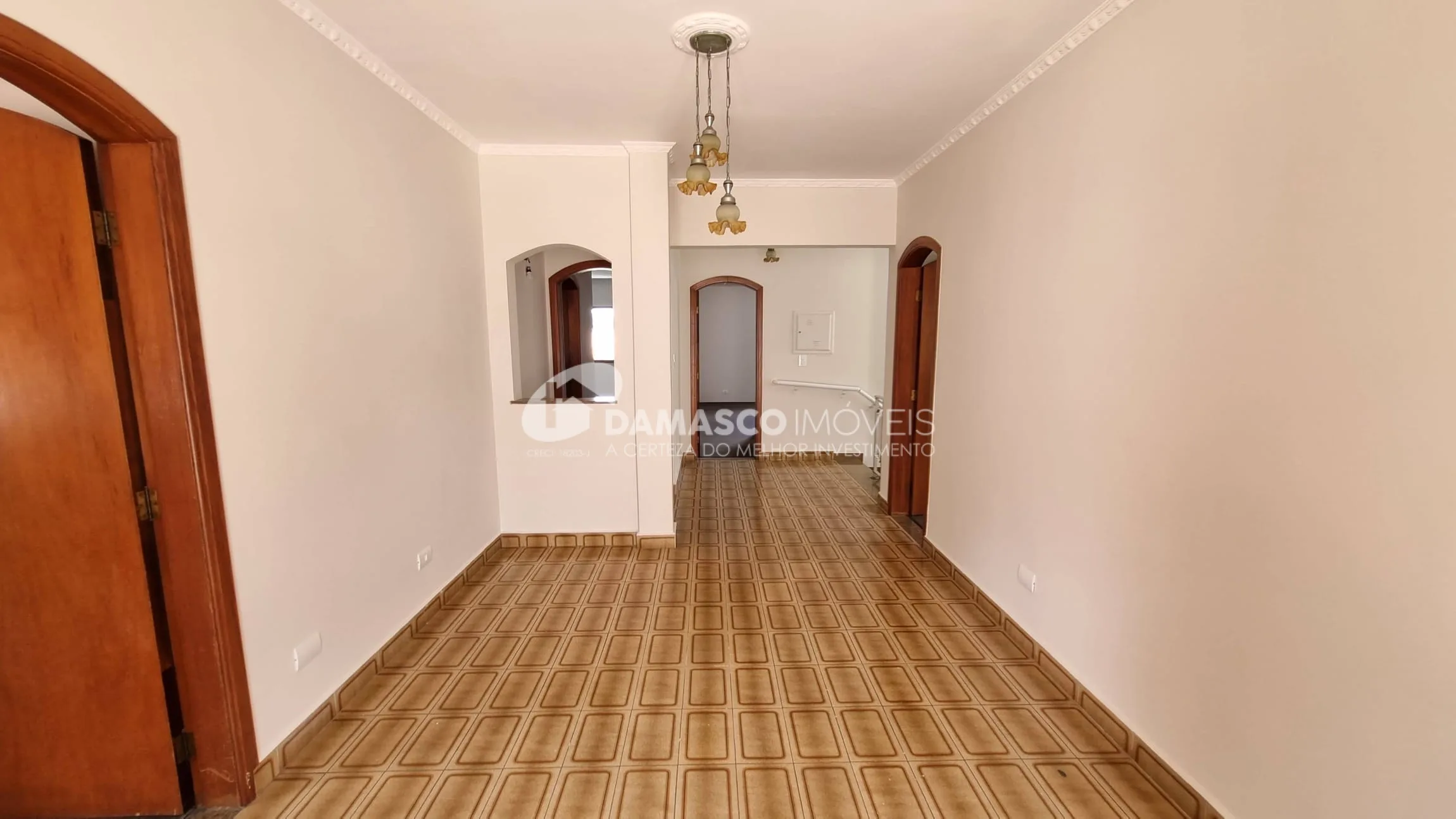 Sobrado à Venda em São Caetano do Sul | 4 Dormitórios | 3 Suítes | Segunda Casa Independente | 6 Vagas