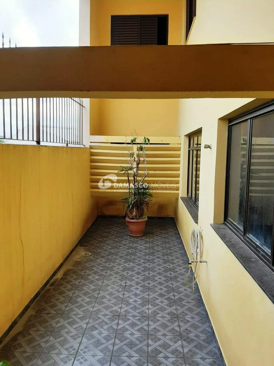 Sobrado à venda 4 Quartos, 2 Suites, 6 Vagas, 462M², Santa Teresinha, Santo André - SP