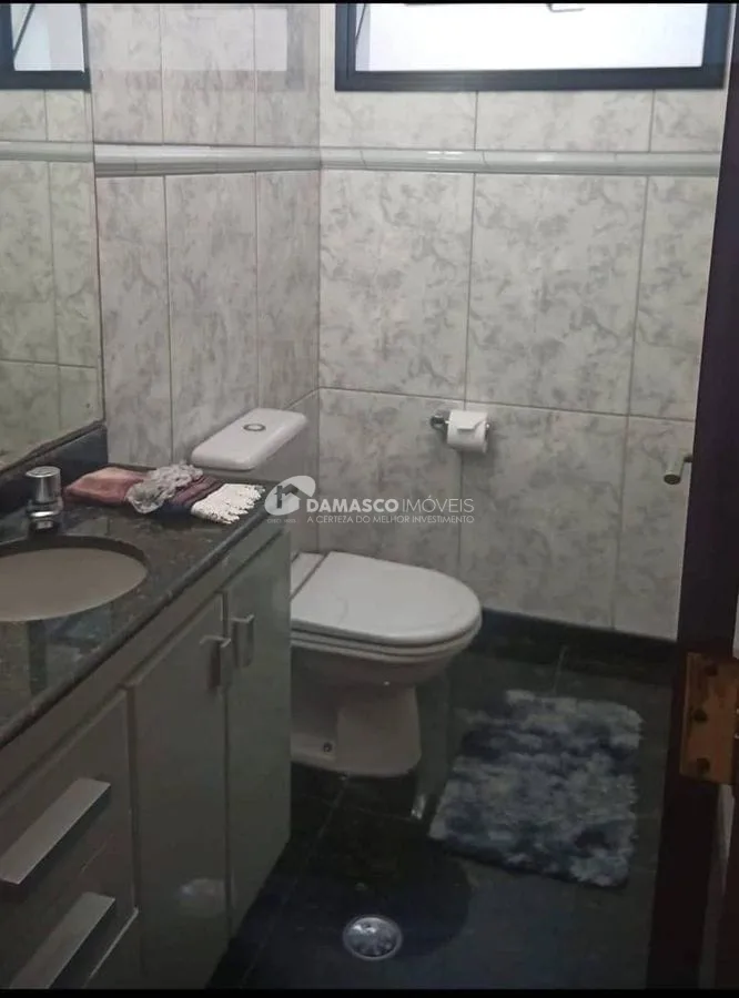 Sobrado completo à venda na Zona Sul de São Paulo, com localização privilegiada e estrutura impecável!
