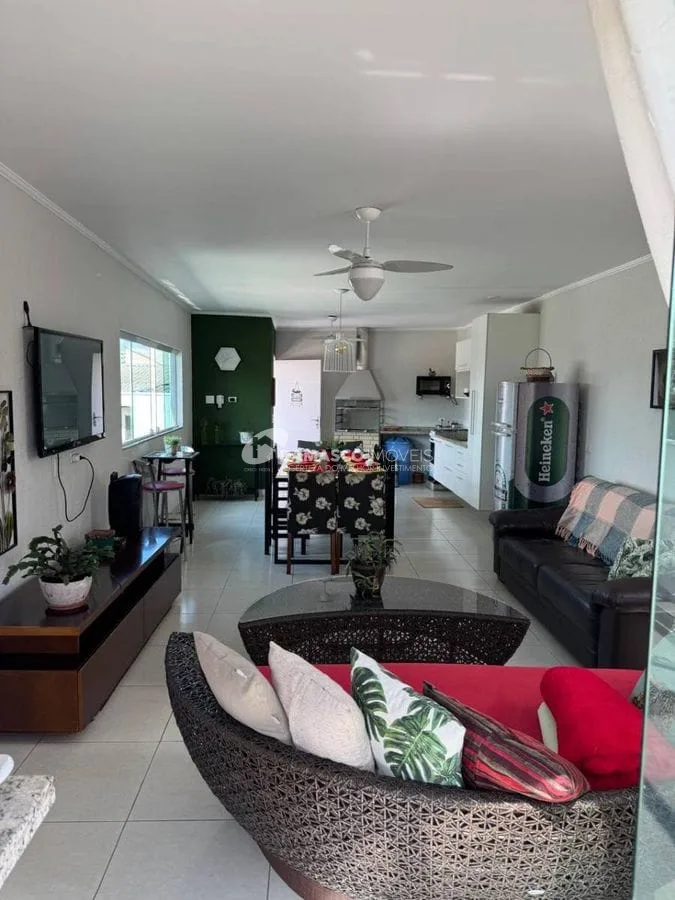 SOBRADO COM ESPAÇO GOURMET NO BAIRRO OLÍMPICO