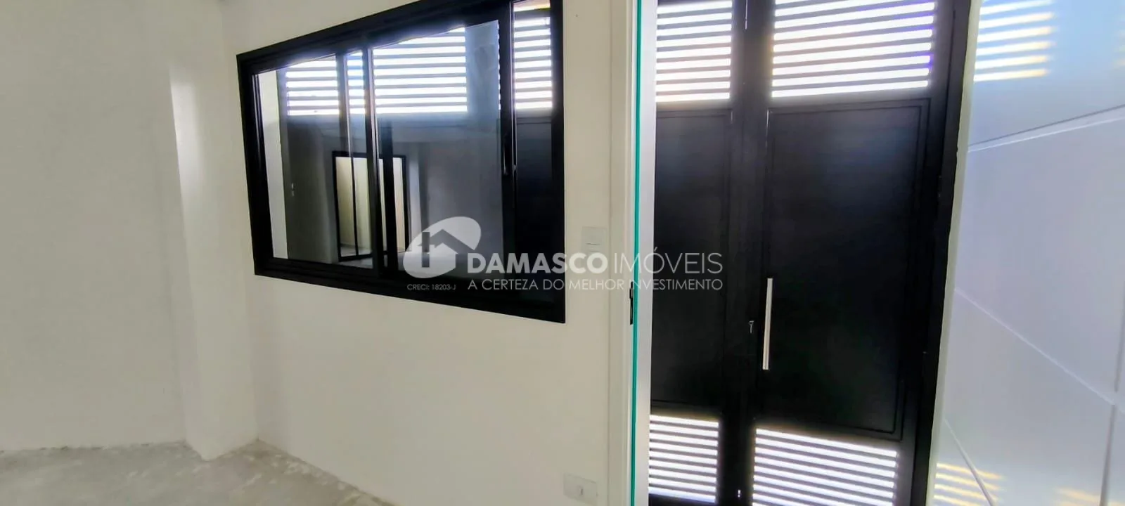 Sobrado, 3 suítes, 188m², Olímpico
